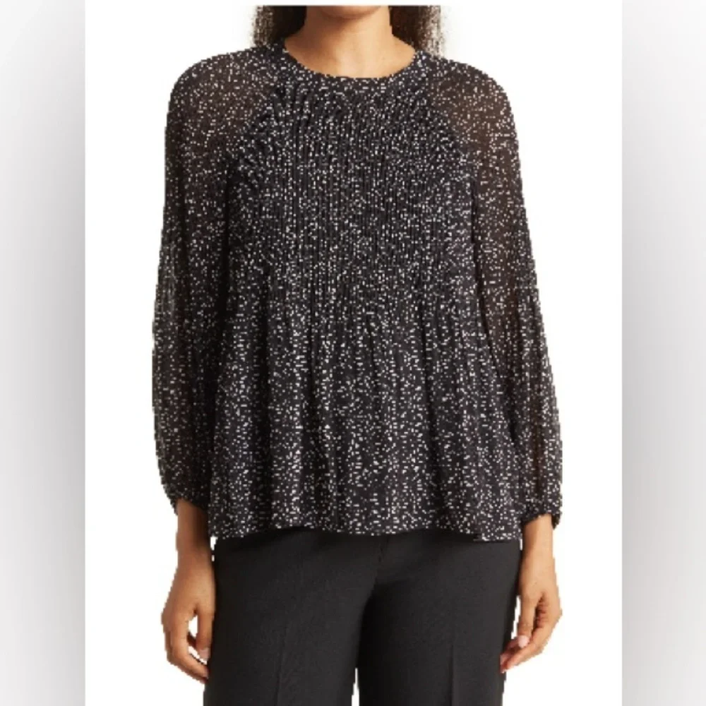 DR2 by Daniel Rainn Crew Neck Pleat Top in Black Size Large EUC